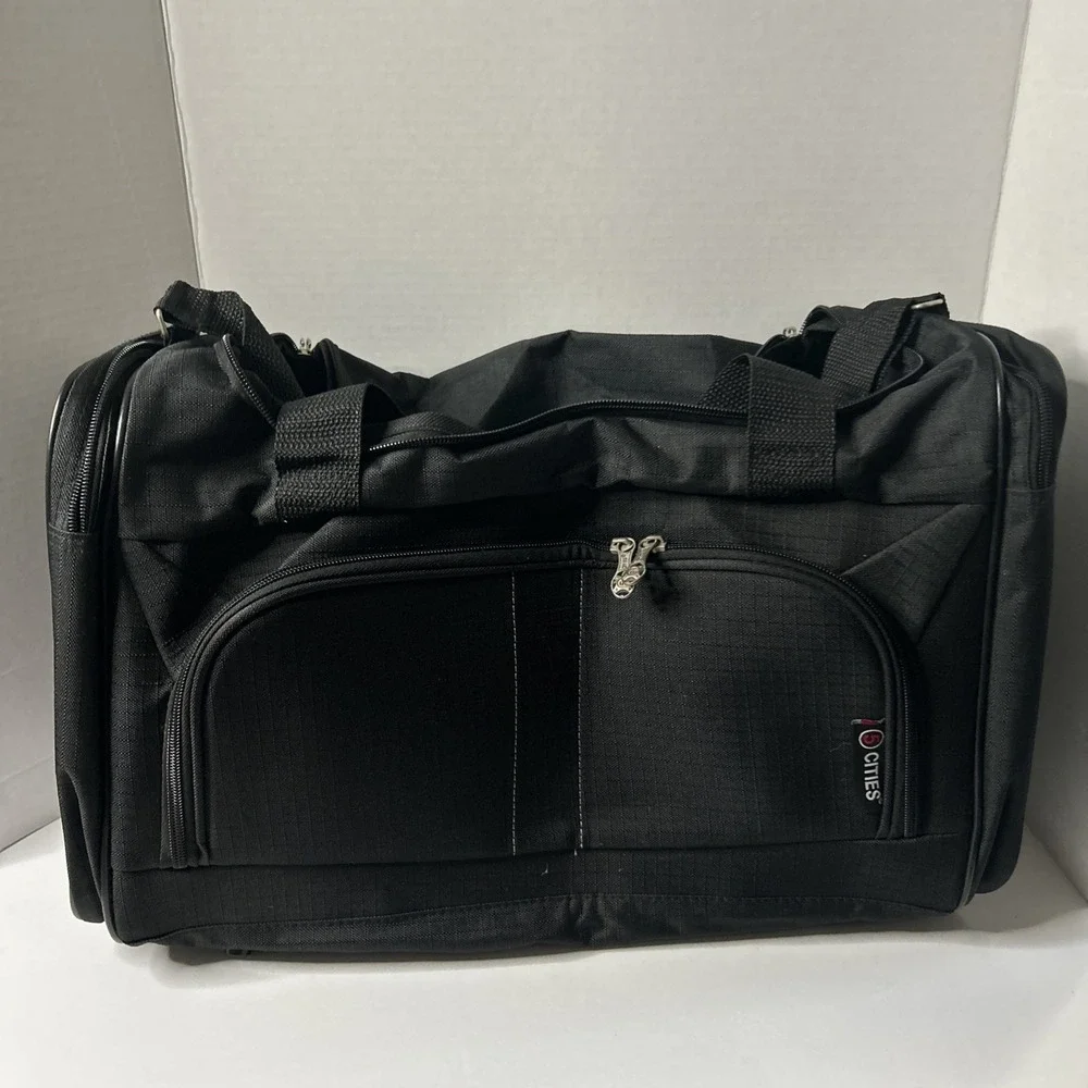 5 Cities 18x12x8 in Duffle Bag BlackCabin Friendly Lightweight Adjustable Straps